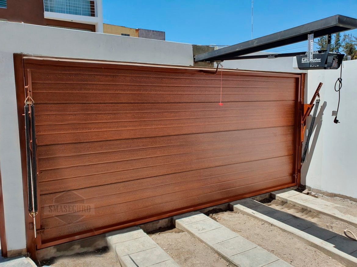 puerta levadizo de panel con motor