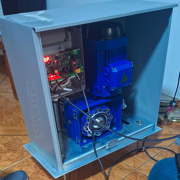 Motor NICE SL6000 Inverter para portón corredizo industrial de hasta 6000 kg
